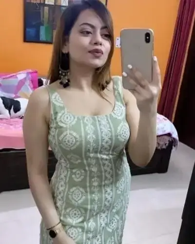 Call Girl Juinagar